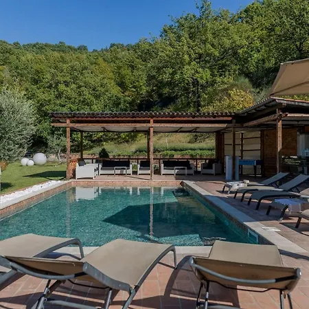 Adriana 빌라 발토피나